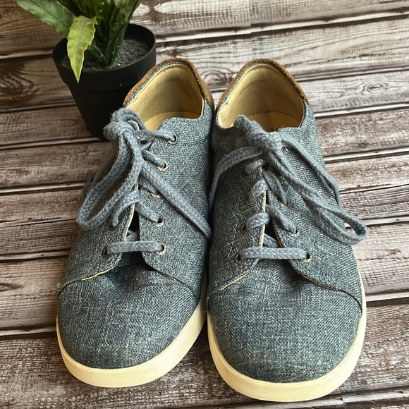 Chaco Light Denim Blue and BrownTrim Women’s Sneakers Size 8 - Picture 6 of 11